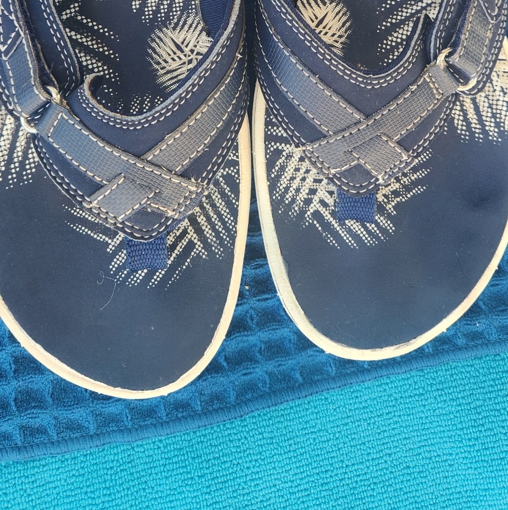 Clarks Collections Flip Flops